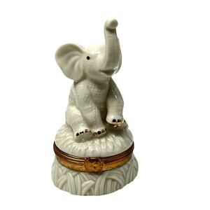 Lenox Treasures "Trunk Full of Wishes" Elephant Trinket Box Baby Elephant Inside